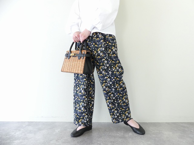 blooming embroidely easy pants