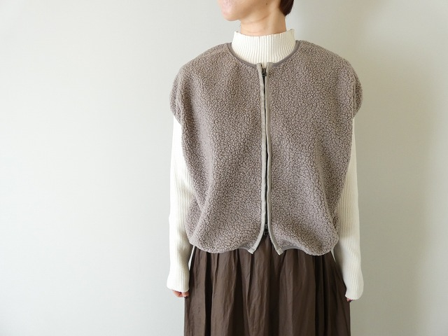 もこもこパイルダブルZIPベスト