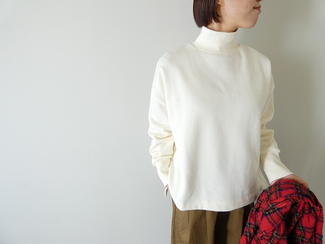 起毛裏毛ハイネックプルオーバー