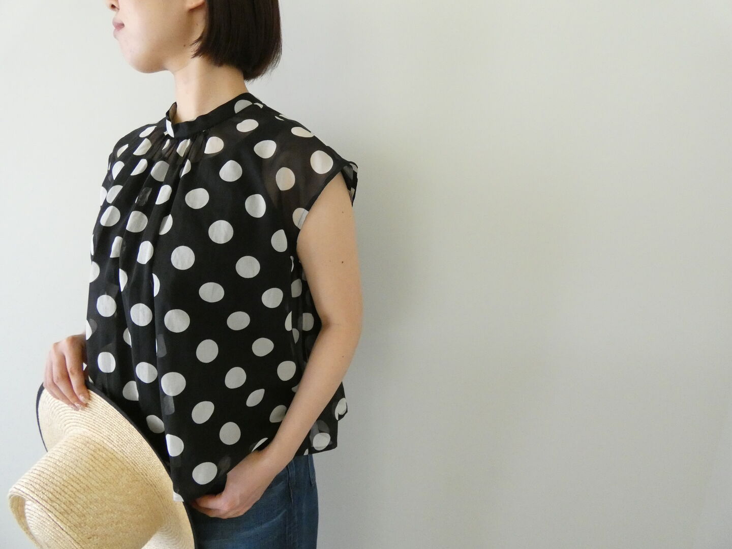 【再入荷】コインドットプリントバックリュバンフレンチブラウス