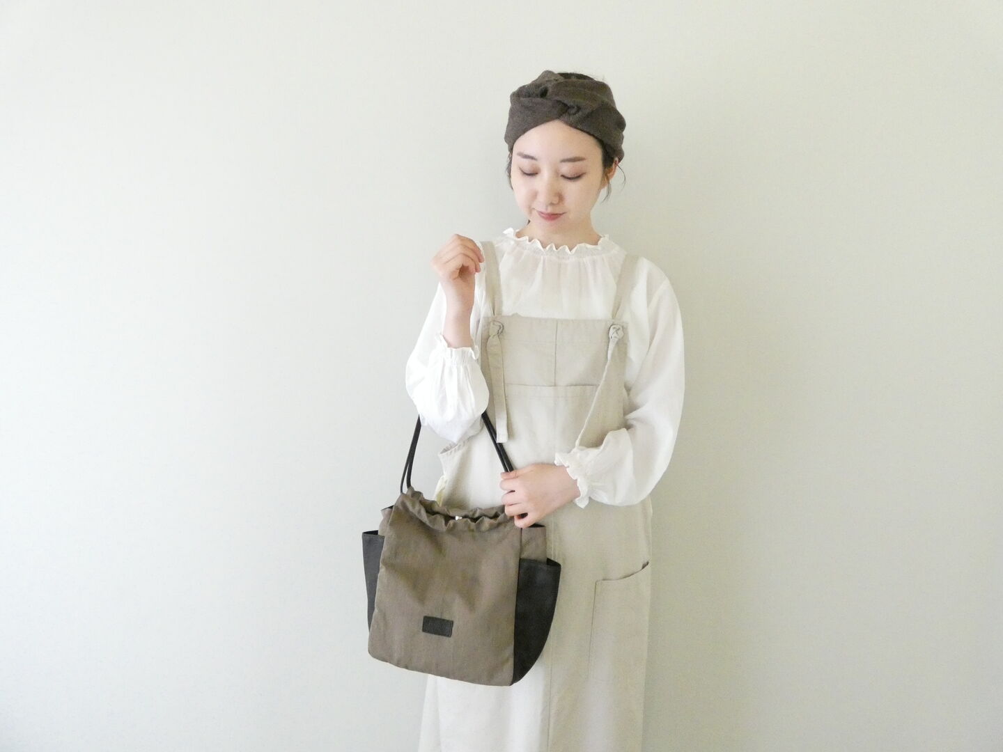 LIMO GATHER POCKET BAG