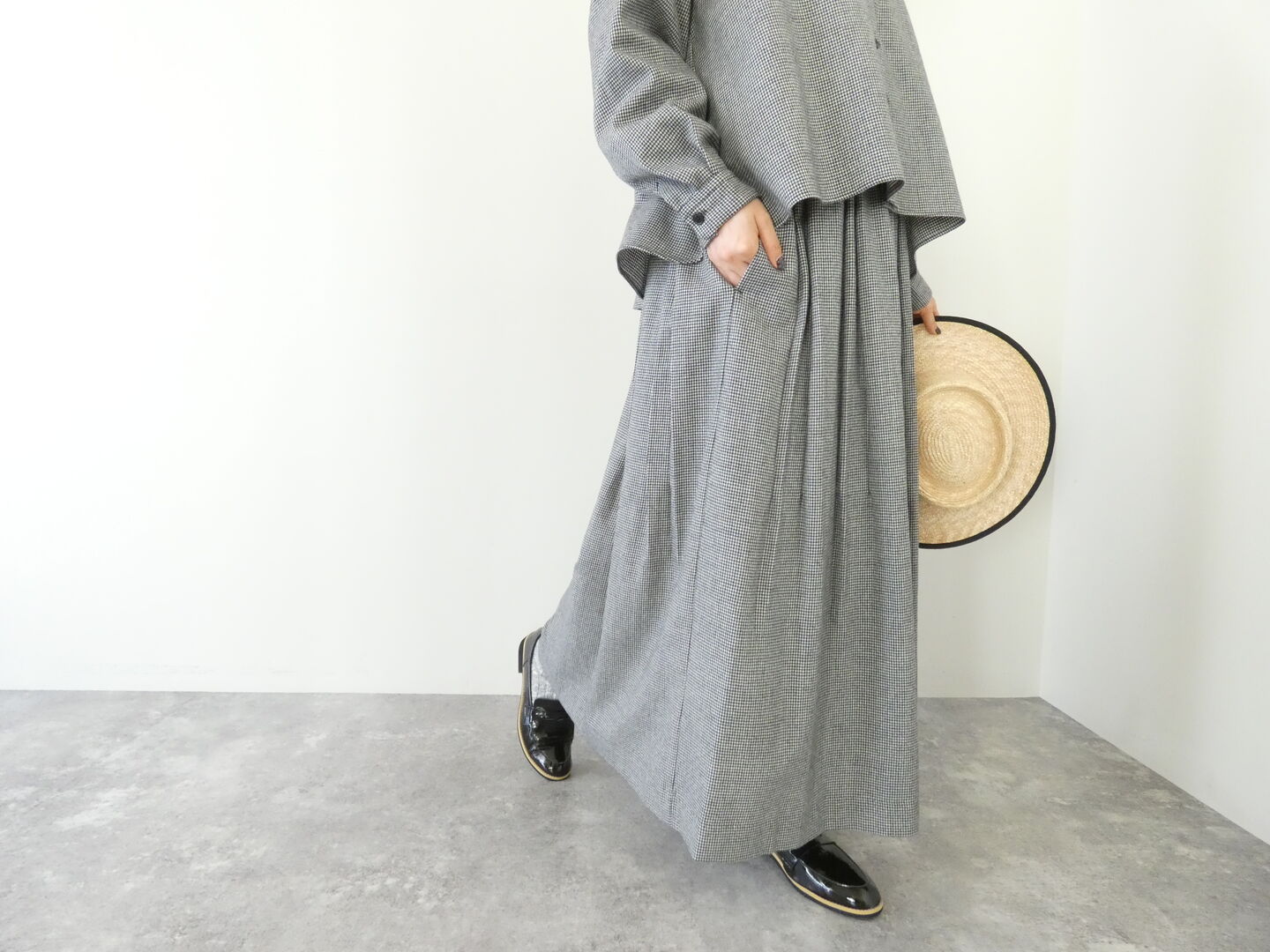 classical wool strechイージーWタックスカート